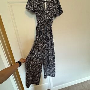 Floral Jumpsuit with Short Sleeves